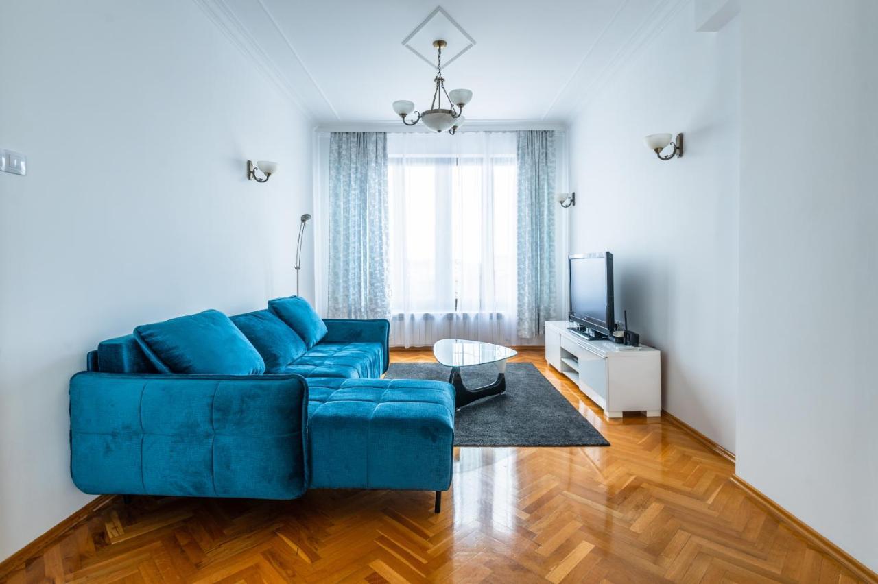 Vitosha Str 2Bd White & Blue Apt By Flat Mаnager Sofya Dış mekan fotoğraf