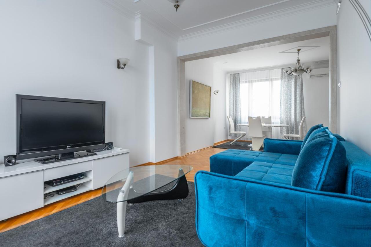 Vitosha Str 2Bd White & Blue Apt By Flat Mаnager Sofya Dış mekan fotoğraf