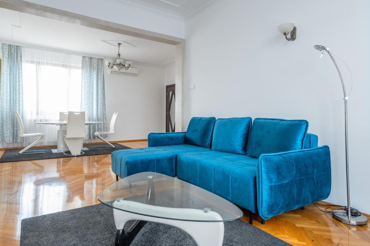 Vitosha Str 2Bd White & Blue Apt By Flat Mаnager Sofya Dış mekan fotoğraf