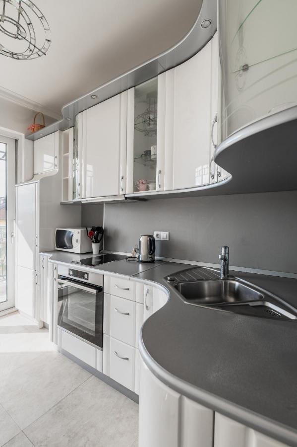 Vitosha Str 2Bd White & Blue Apt By Flat Mаnager Sofya Dış mekan fotoğraf